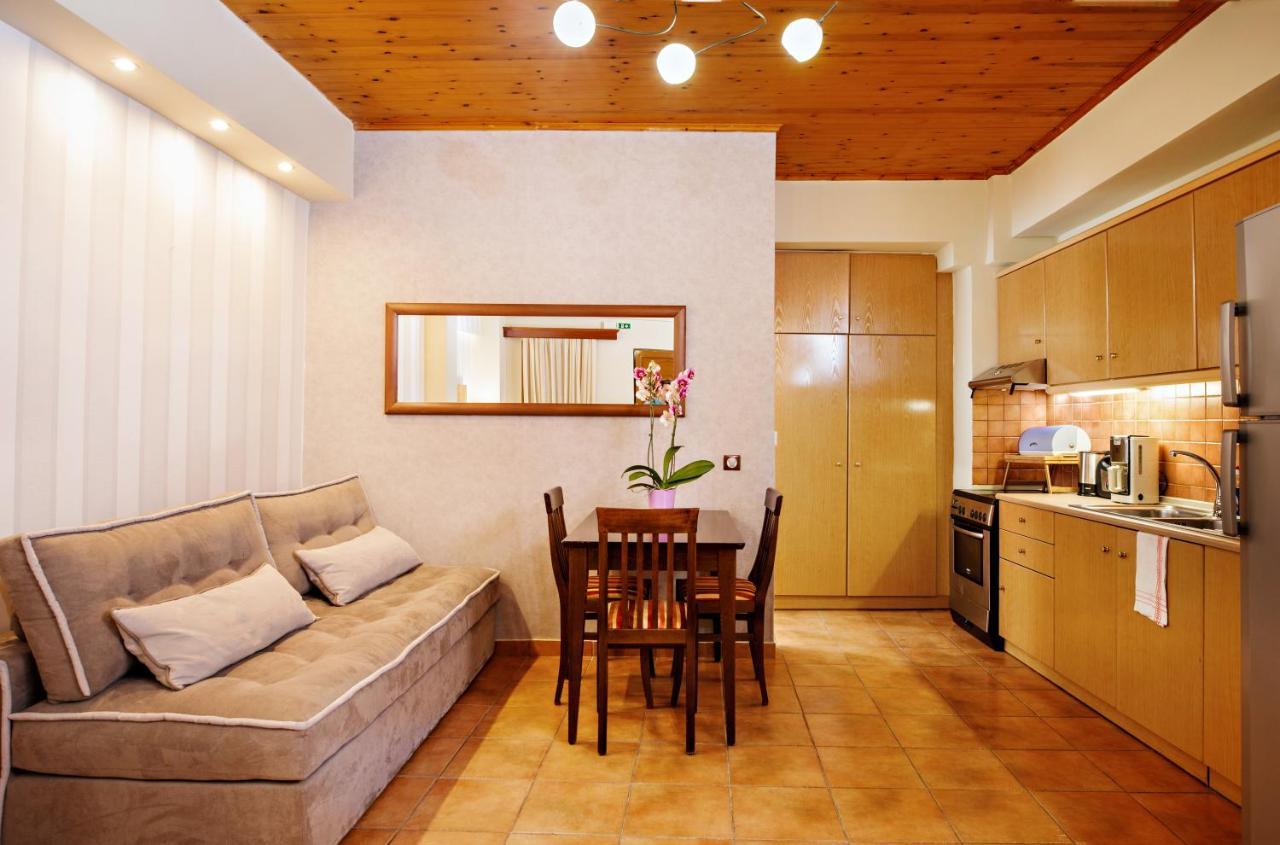 Annaview Apartments & Suites ปลาเกียส ภายนอก รูปภาพ
