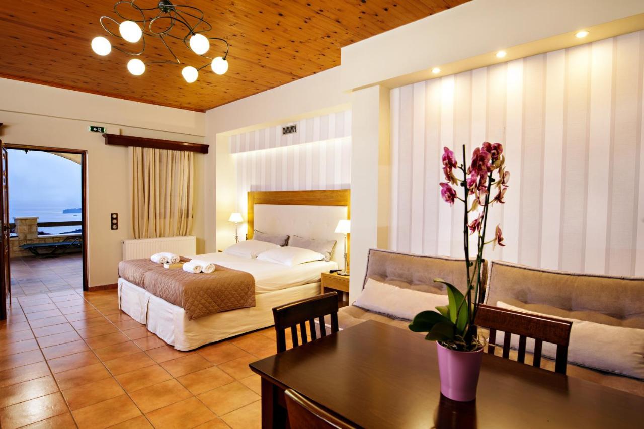 Annaview Apartments & Suites ปลาเกียส ภายนอก รูปภาพ
