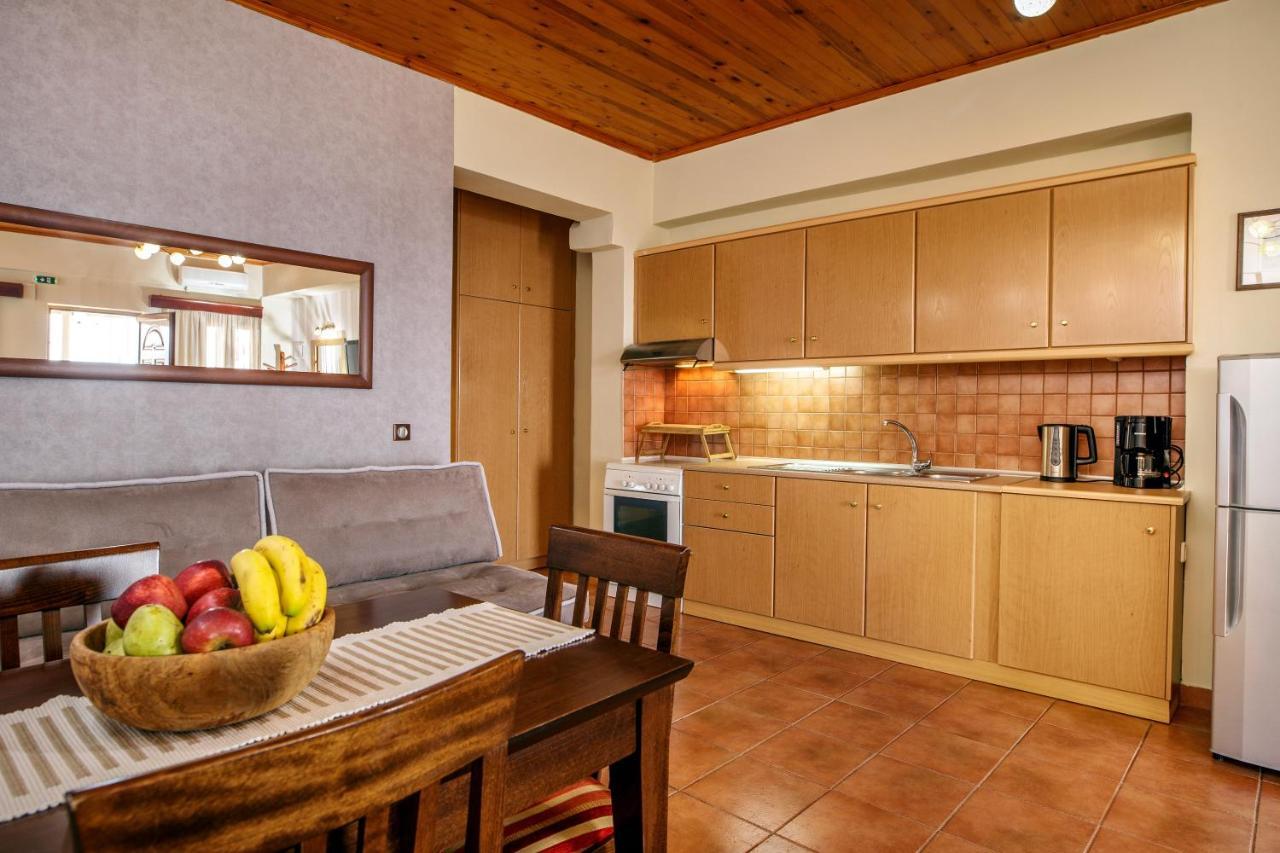 Annaview Apartments & Suites ปลาเกียส ภายนอก รูปภาพ