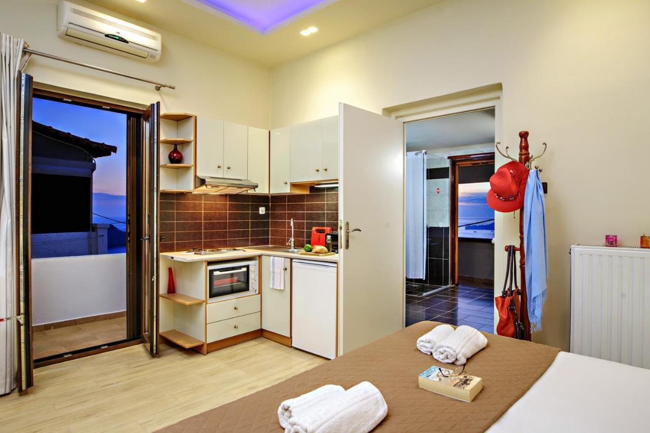 Annaview Apartments & Suites ปลาเกียส ภายนอก รูปภาพ
